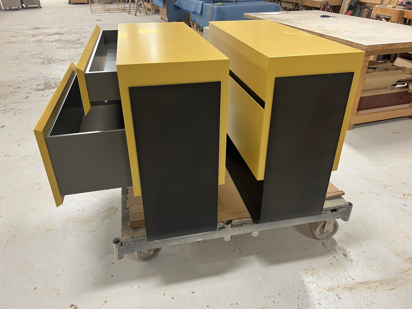 ARC NIGHTSTAND