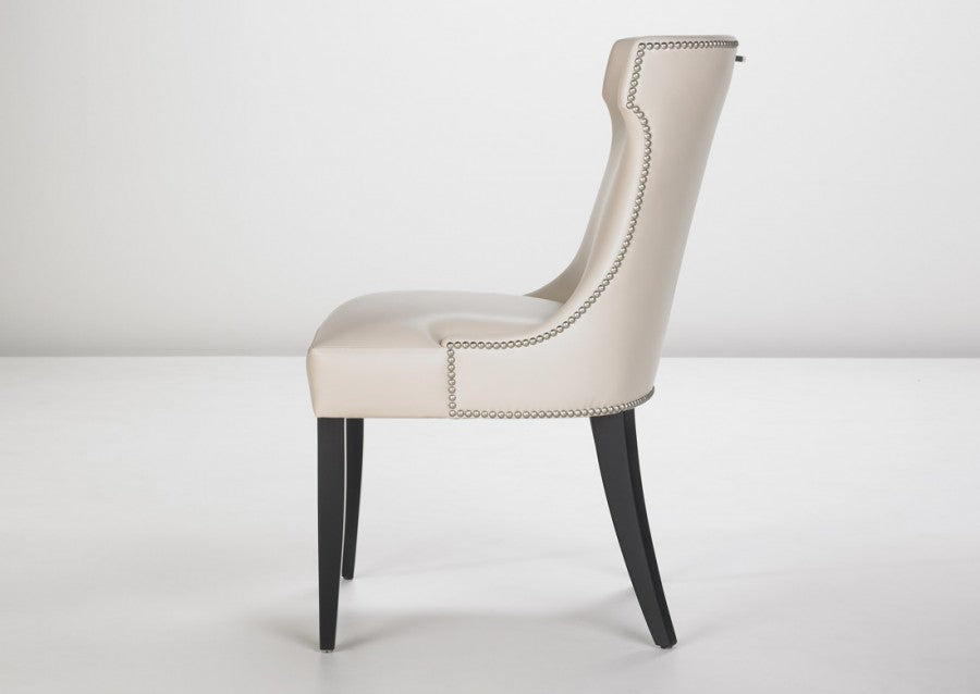 One Arts plain chair