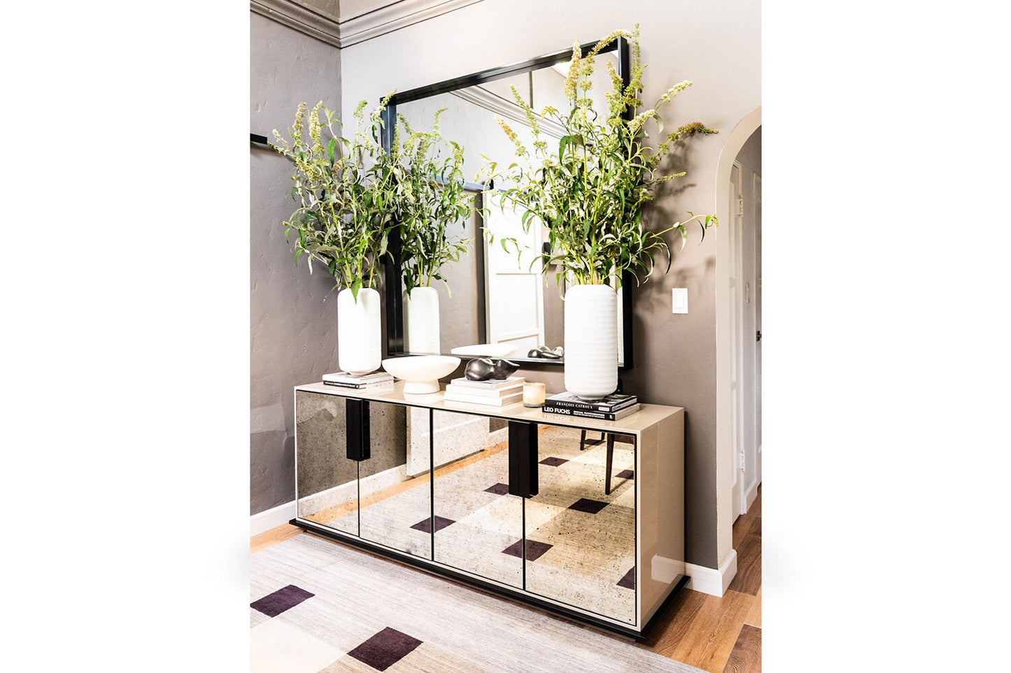PLAZA CABINET
