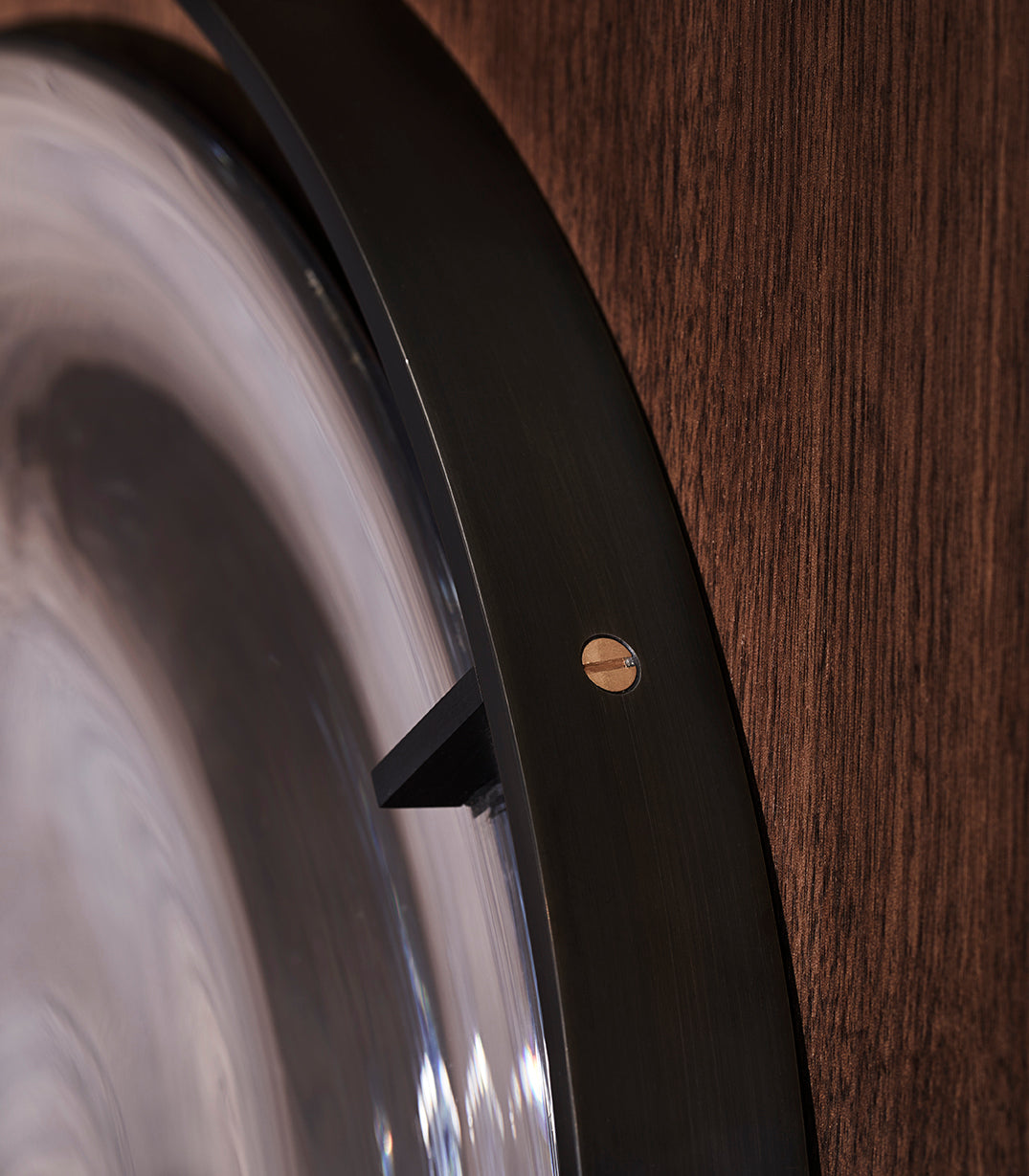 Straight Strap Rippled Mirror